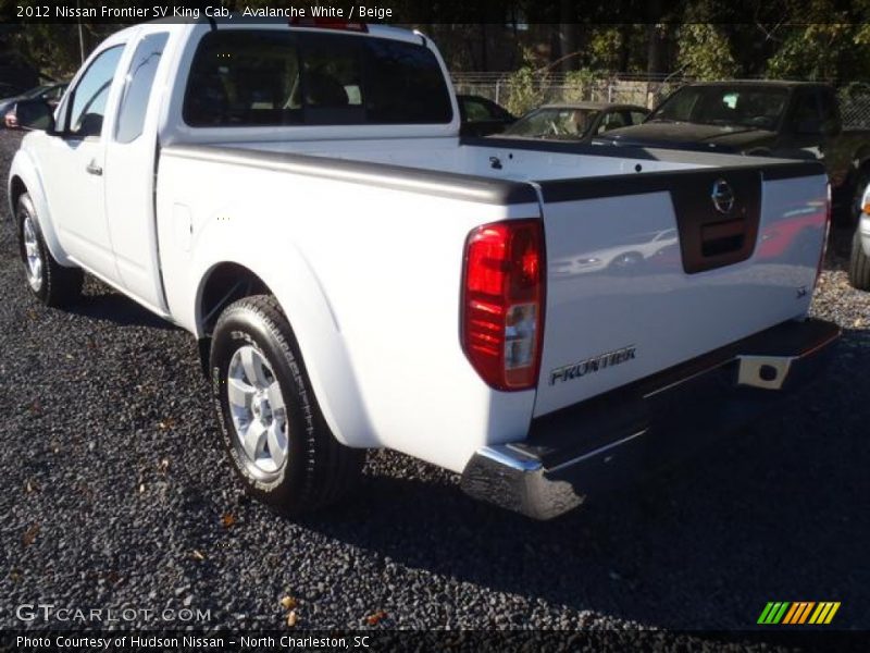 Avalanche White / Beige 2012 Nissan Frontier SV King Cab