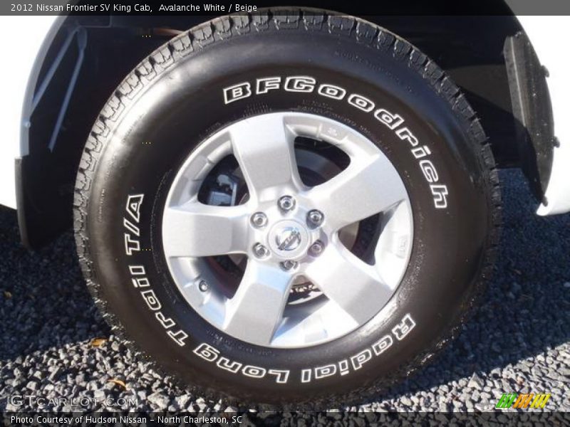 Avalanche White / Beige 2012 Nissan Frontier SV King Cab