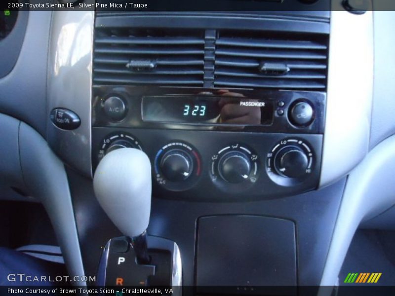 Silver Pine Mica / Taupe 2009 Toyota Sienna LE