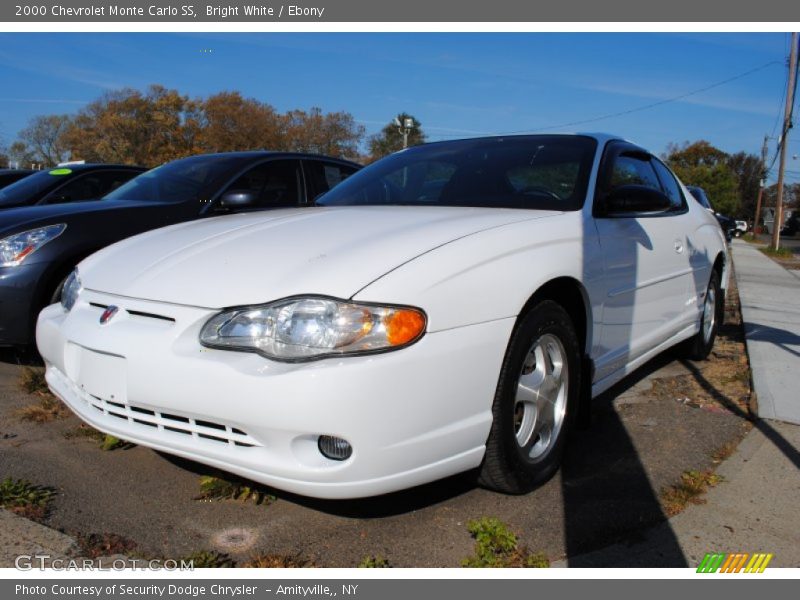Bright White / Ebony 2000 Chevrolet Monte Carlo SS