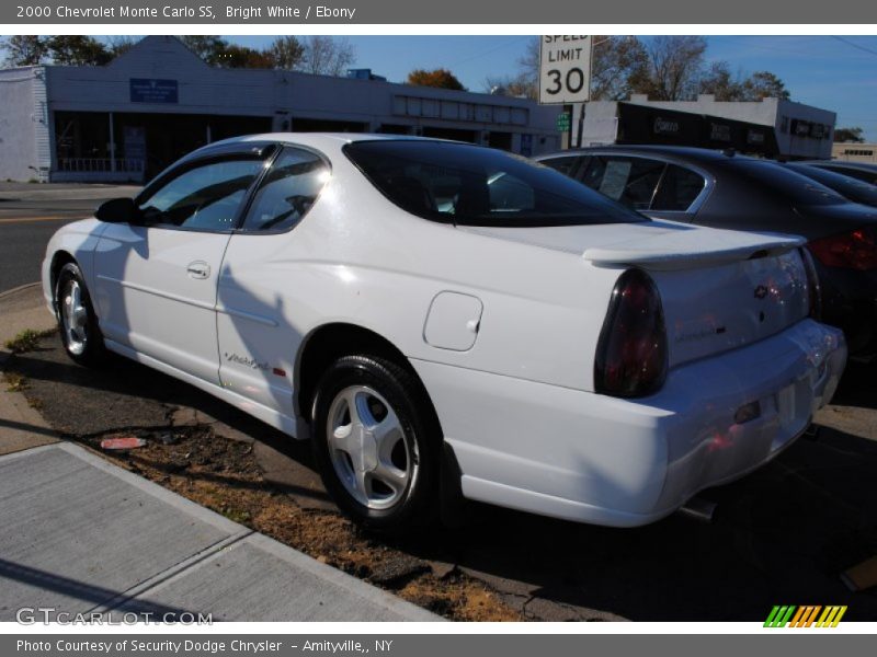 Bright White / Ebony 2000 Chevrolet Monte Carlo SS