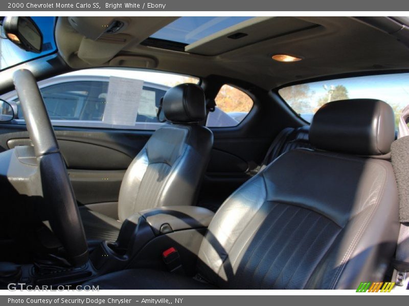 Bright White / Ebony 2000 Chevrolet Monte Carlo SS