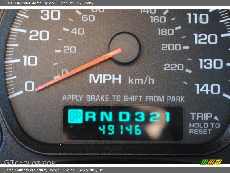 Bright White / Ebony 2000 Chevrolet Monte Carlo SS
