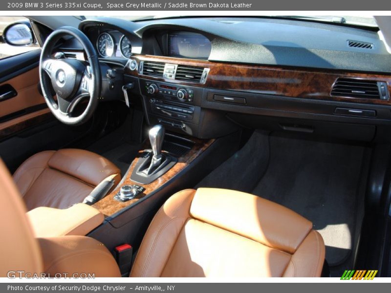 Dashboard of 2009 3 Series 335xi Coupe
