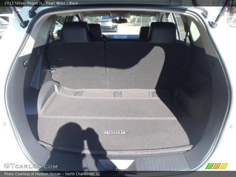 Pearl White / Black 2012 Nissan Rogue SL