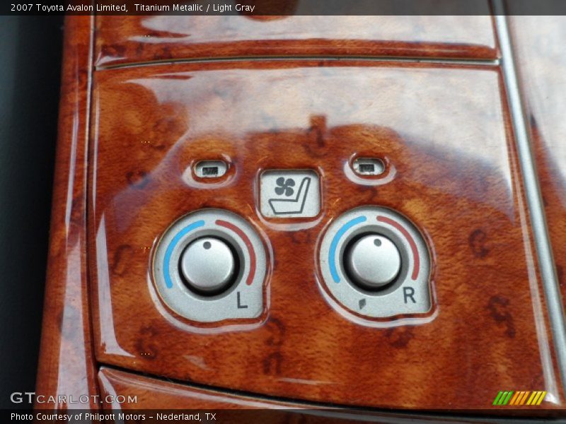 Titanium Metallic / Light Gray 2007 Toyota Avalon Limited