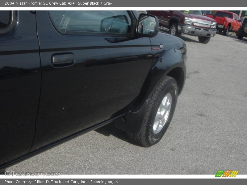 Super Black / Gray 2004 Nissan Frontier SC Crew Cab 4x4