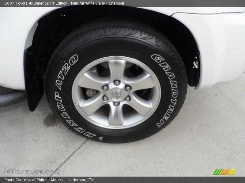 Natural White / Dark Charcoal 2007 Toyota 4Runner Sport Edition