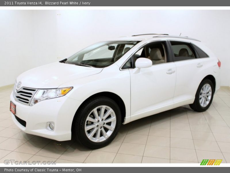 Blizzard Pearl White / Ivory 2011 Toyota Venza I4