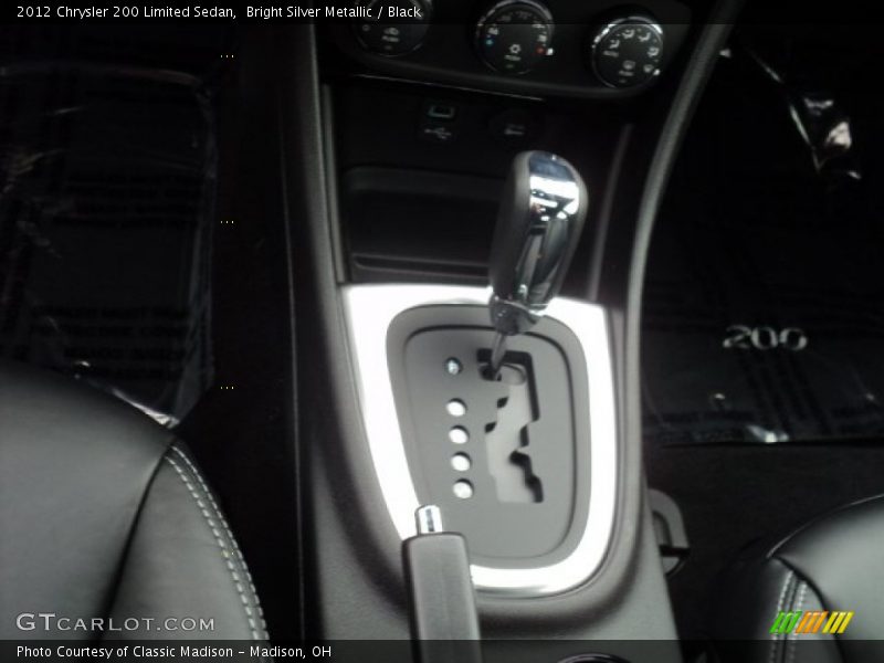  2012 200 Limited Sedan 6 Speed AutoStick Automatic Shifter