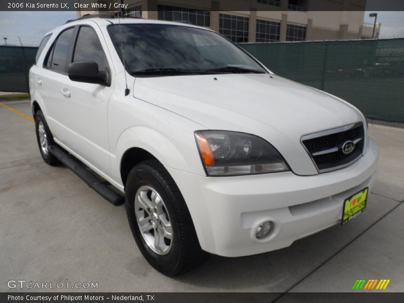 Clear White / Gray 2006 Kia Sorento LX