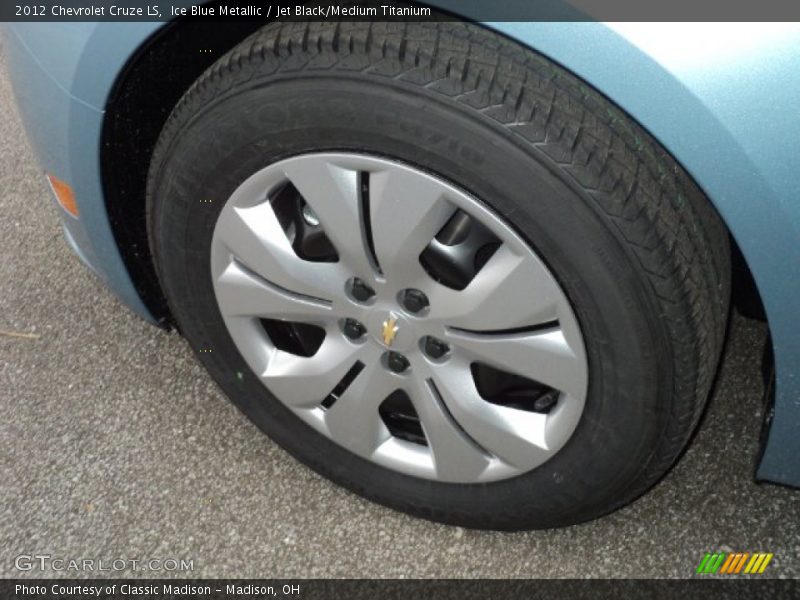 Ice Blue Metallic / Jet Black/Medium Titanium 2012 Chevrolet Cruze LS