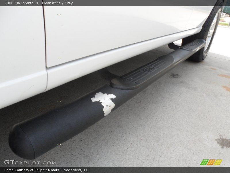 Clear White / Gray 2006 Kia Sorento LX