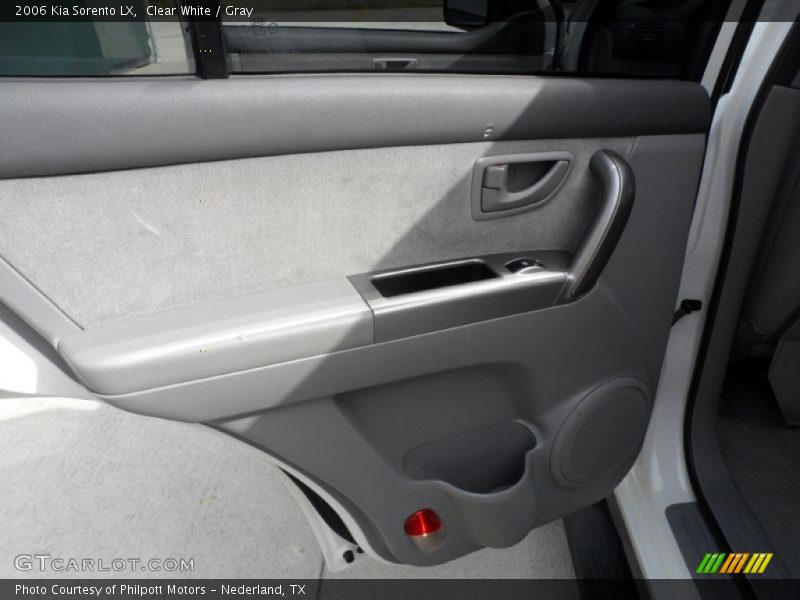 Clear White / Gray 2006 Kia Sorento LX