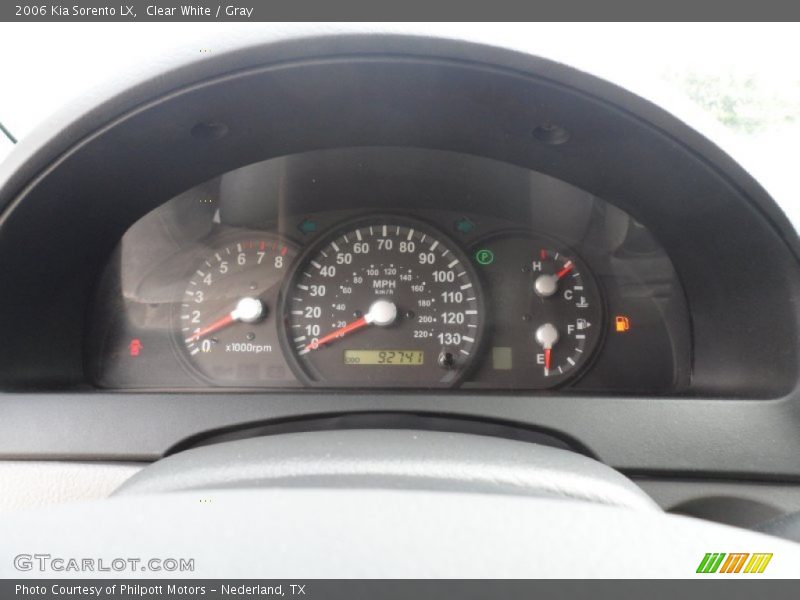 Clear White / Gray 2006 Kia Sorento LX