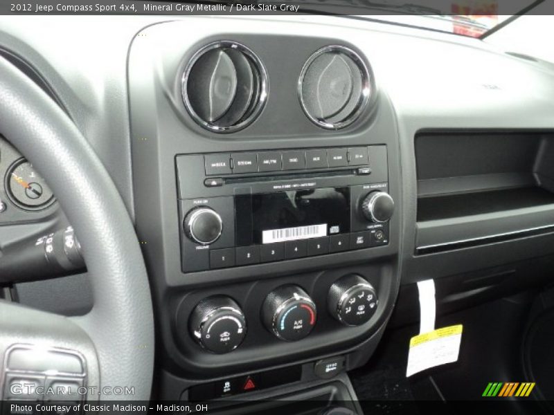 Controls of 2012 Compass Sport 4x4