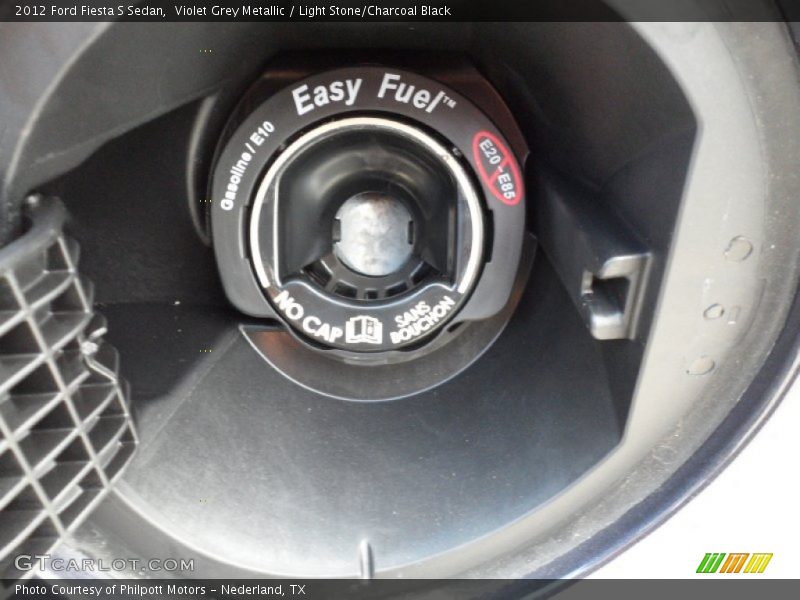 Ford Easy Fuel no-cap fuel filler - 2012 Ford Fiesta S Sedan