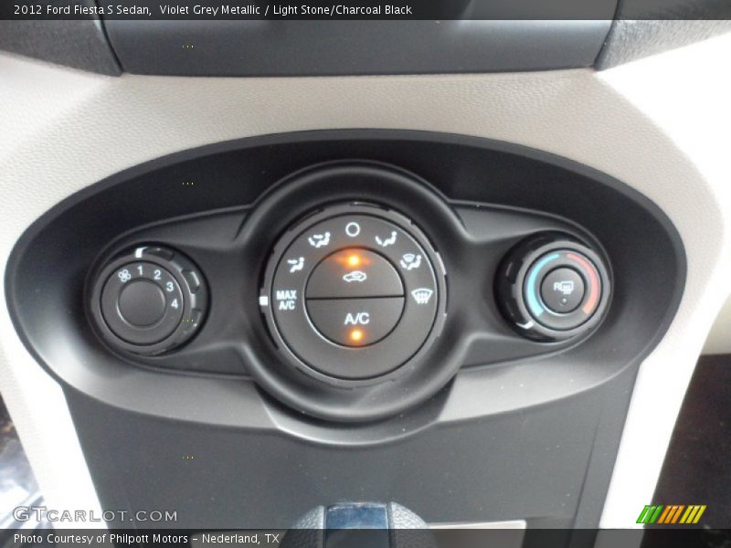 Heater and AC controls - 2012 Ford Fiesta S Sedan