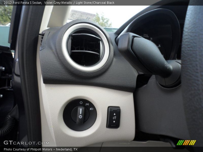 Headlight controls - 2012 Ford Fiesta S Sedan
