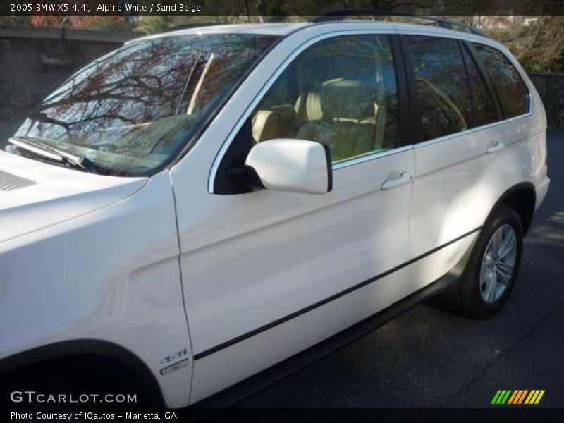 Alpine White / Sand Beige 2005 BMW X5 4.4i