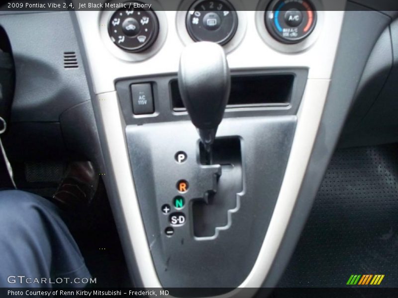 Jet Black Metallic / Ebony 2009 Pontiac Vibe 2.4
