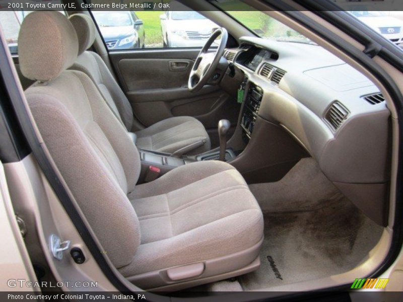 Cashmere Beige Metallic / Oak 2001 Toyota Camry LE