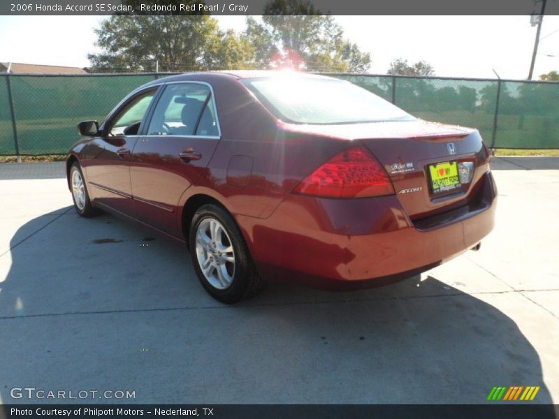 Redondo Red Pearl / Gray 2006 Honda Accord SE Sedan