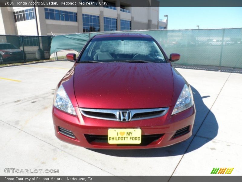 Redondo Red Pearl / Gray 2006 Honda Accord SE Sedan