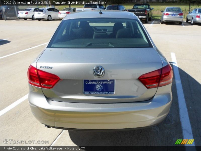 Tungsten Silver Metallic / Titan Black 2012 Volkswagen Passat 2.5L S