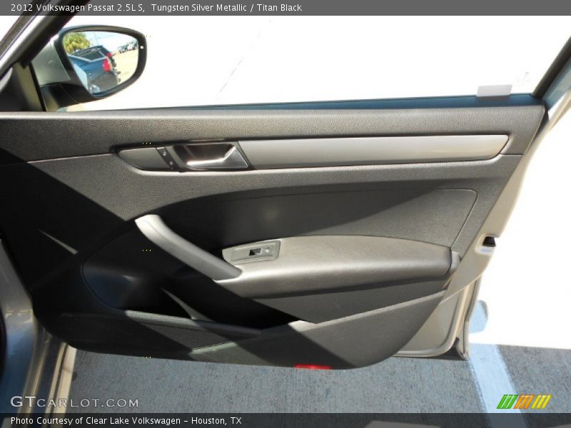 Tungsten Silver Metallic / Titan Black 2012 Volkswagen Passat 2.5L S