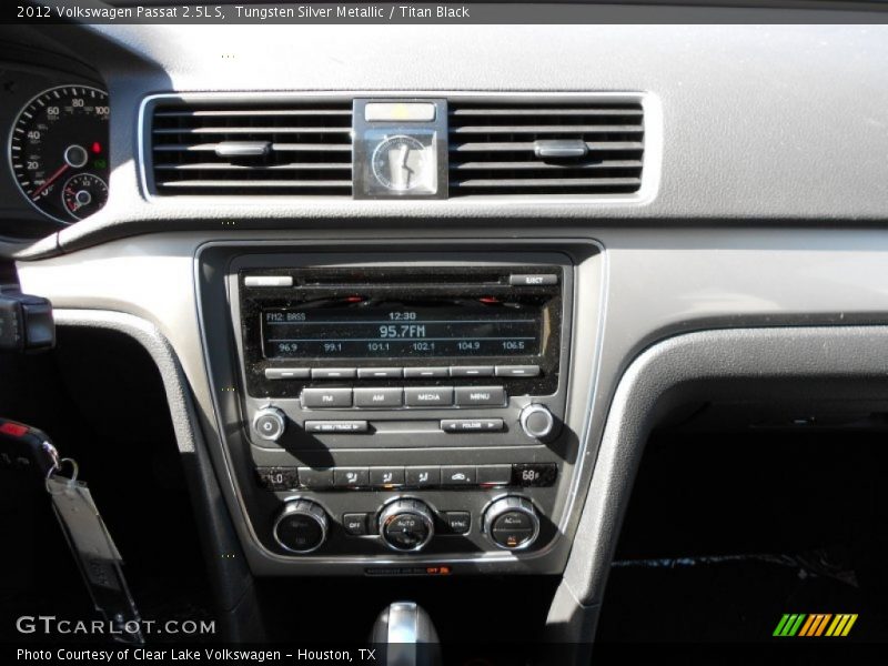 Tungsten Silver Metallic / Titan Black 2012 Volkswagen Passat 2.5L S
