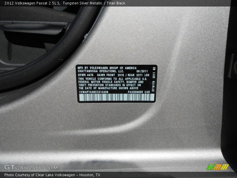 Tungsten Silver Metallic / Titan Black 2012 Volkswagen Passat 2.5L S