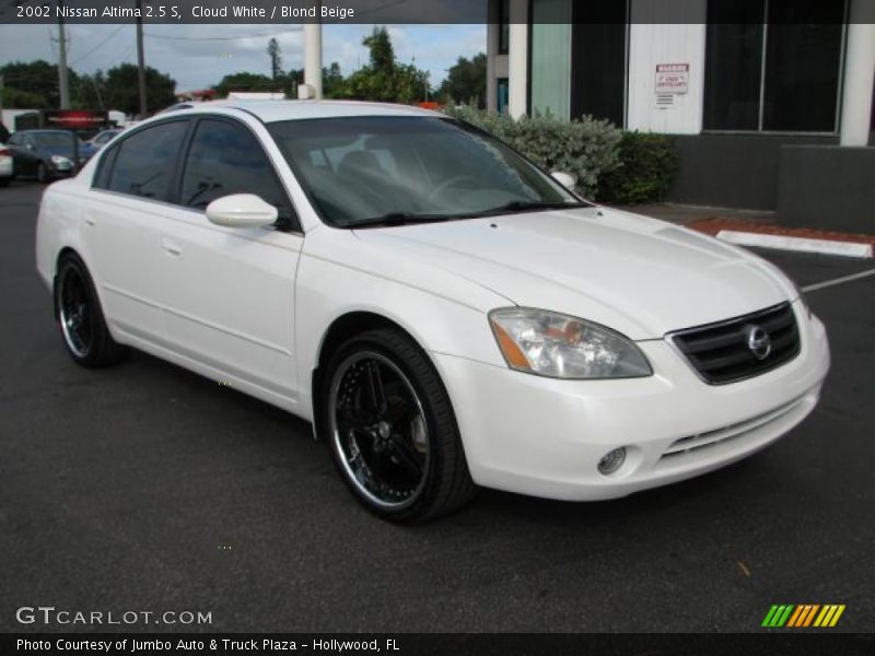 Cloud White / Blond Beige 2002 Nissan Altima 2.5 S