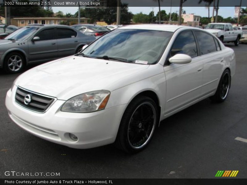 Cloud White / Blond Beige 2002 Nissan Altima 2.5 S