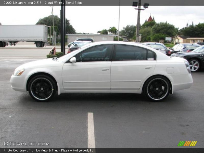 Cloud White / Blond Beige 2002 Nissan Altima 2.5 S