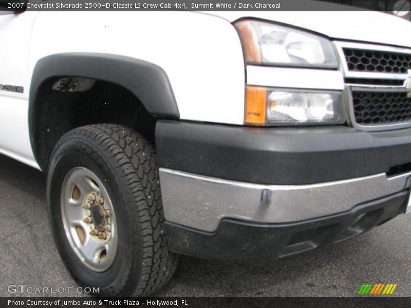 Summit White / Dark Charcoal 2007 Chevrolet Silverado 2500HD Classic LS Crew Cab 4x4