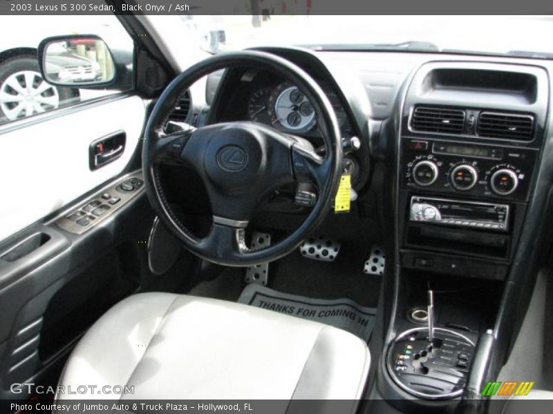 Black Onyx / Ash 2003 Lexus IS 300 Sedan