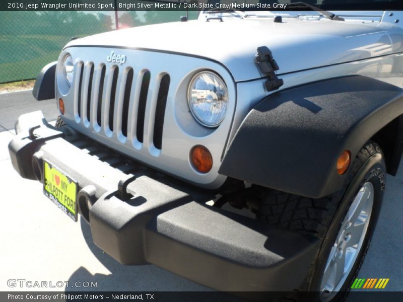 Bright Silver Metallic / Dark Slate Gray/Medium Slate Gray 2010 Jeep Wrangler Unlimited Sport