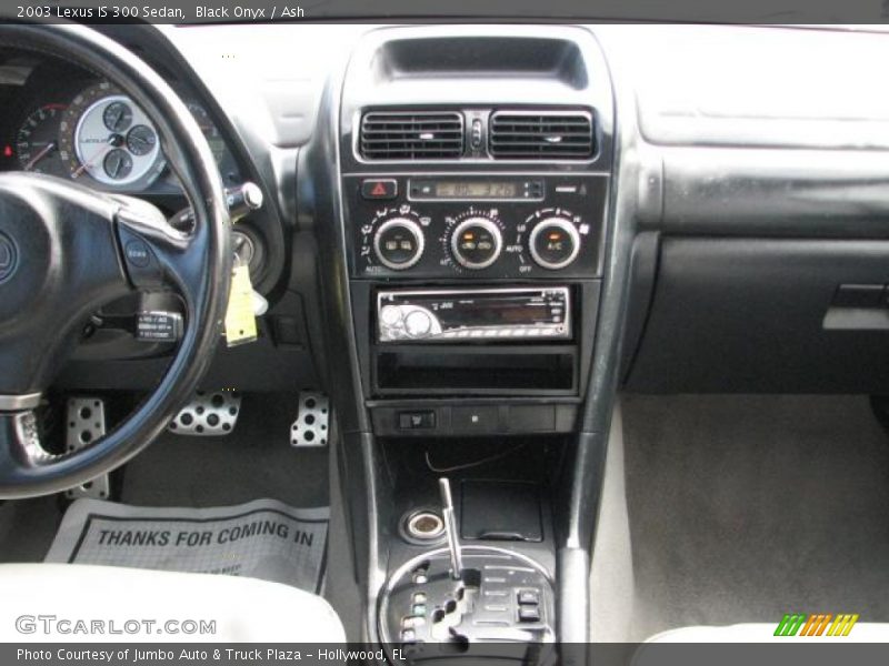 Black Onyx / Ash 2003 Lexus IS 300 Sedan