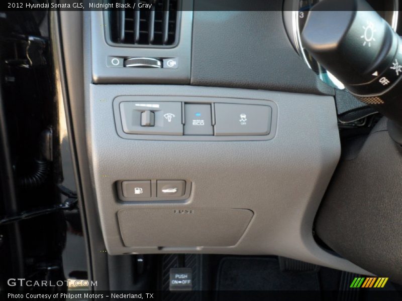 Midnight Black / Gray 2012 Hyundai Sonata GLS