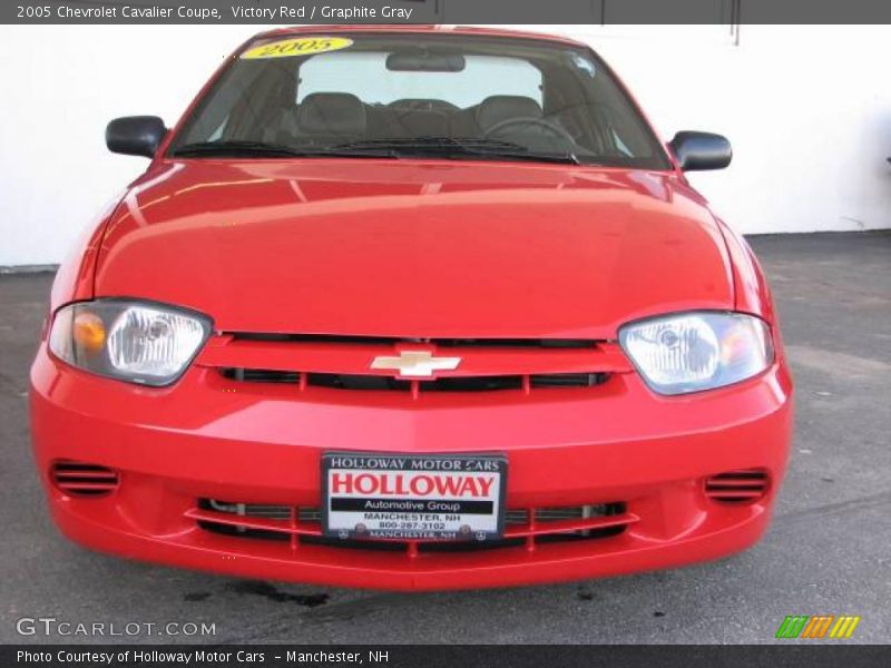Victory Red / Graphite Gray 2005 Chevrolet Cavalier Coupe