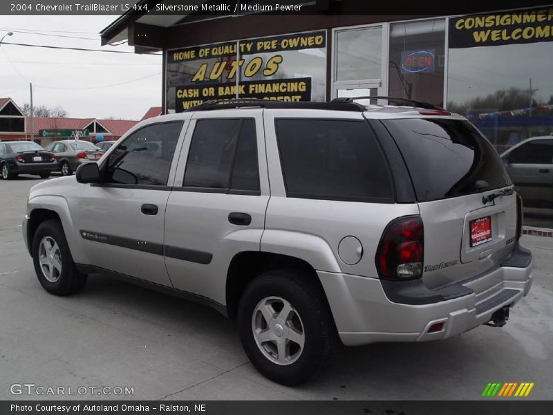 Silverstone Metallic / Medium Pewter 2004 Chevrolet TrailBlazer LS 4x4