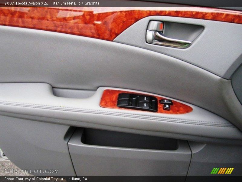 Titanium Metallic / Graphite 2007 Toyota Avalon XLS