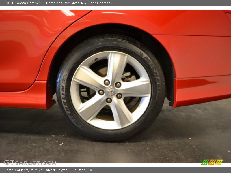 Barcelona Red Metallic / Dark Charcoal 2011 Toyota Camry SE