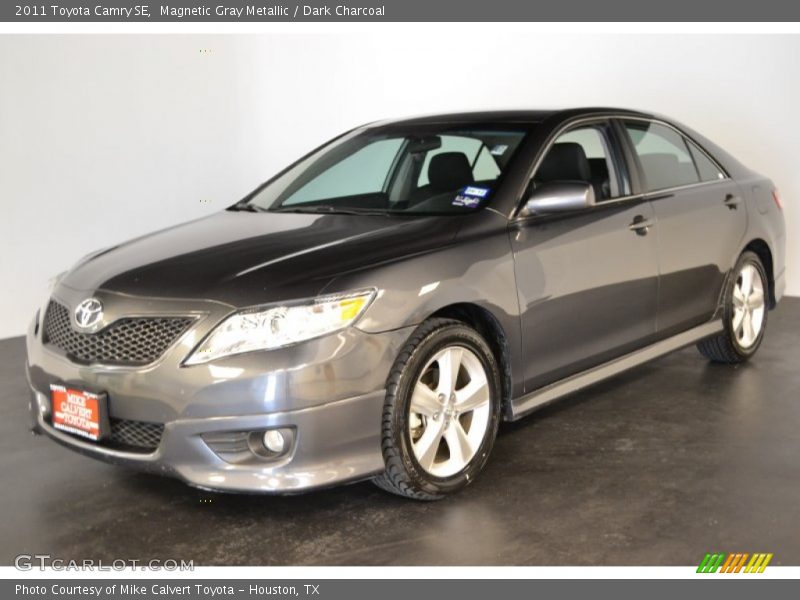 Magnetic Gray Metallic / Dark Charcoal 2011 Toyota Camry SE