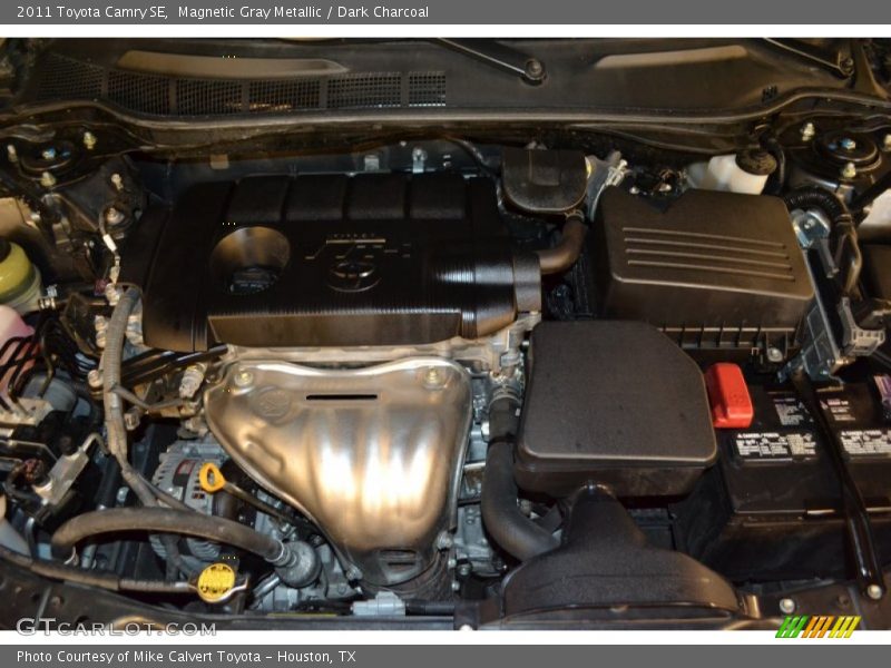 Magnetic Gray Metallic / Dark Charcoal 2011 Toyota Camry SE