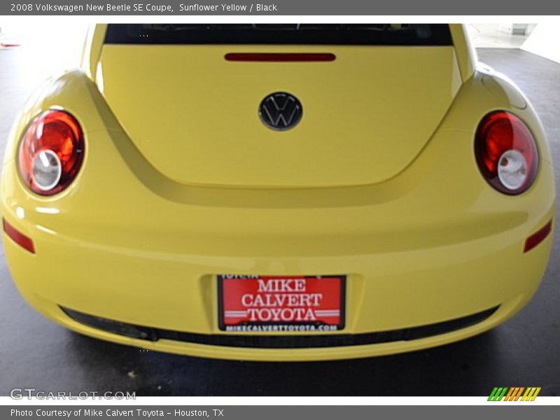 Sunflower Yellow / Black 2008 Volkswagen New Beetle SE Coupe