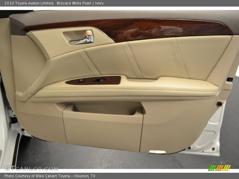 Blizzard White Pearl / Ivory 2010 Toyota Avalon Limited