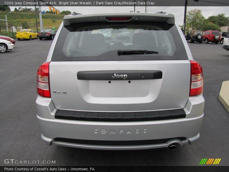 Bright Silver Metallic / Dark Slate Gray/Medium Slate Gray 2009 Jeep Compass Sport 4x4