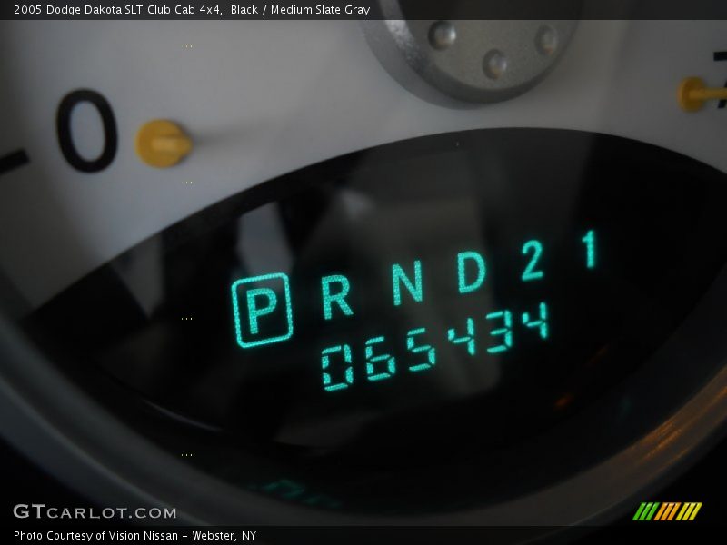 Black / Medium Slate Gray 2005 Dodge Dakota SLT Club Cab 4x4